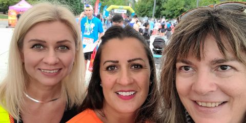DionewithRunSurreyRunVolunteers